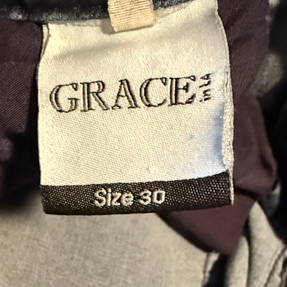 Grace Embroidered Denim Jeans, Size 30, Excellent Condition - Picture 9 of 9